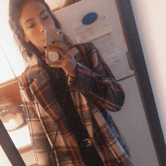 Meet your Posher, Kari - Picture 1 of 1